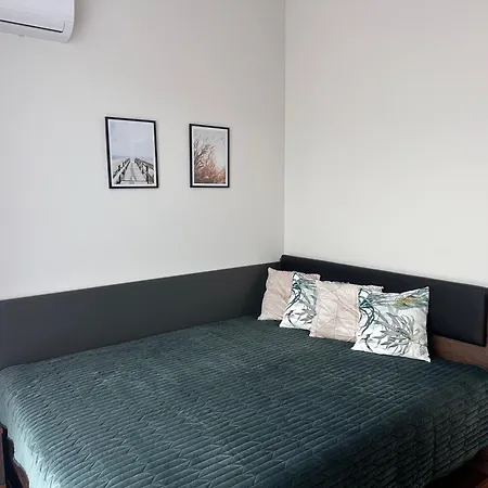 Doris D06 Apartment *